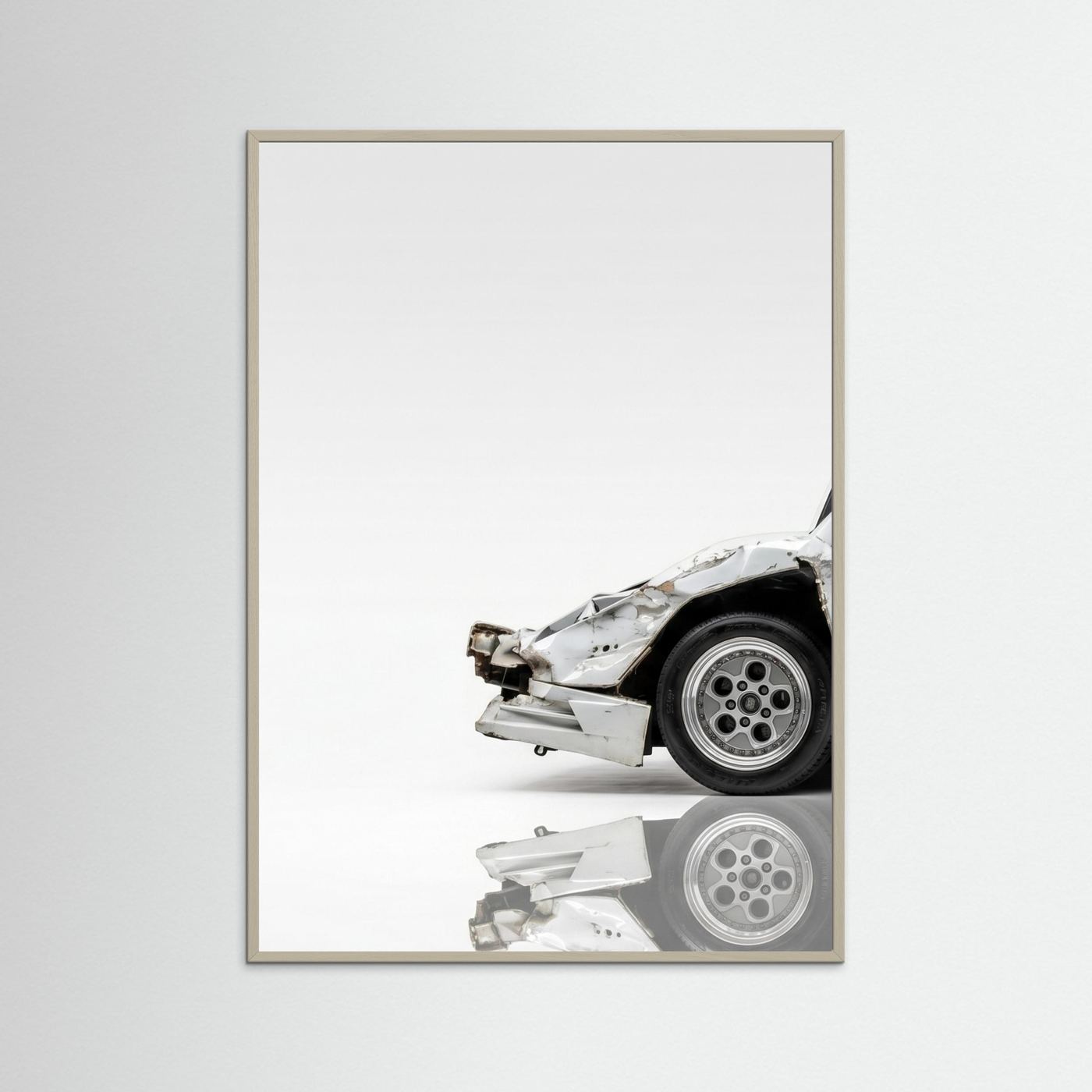 TWOWS COUNTACH CRASHED